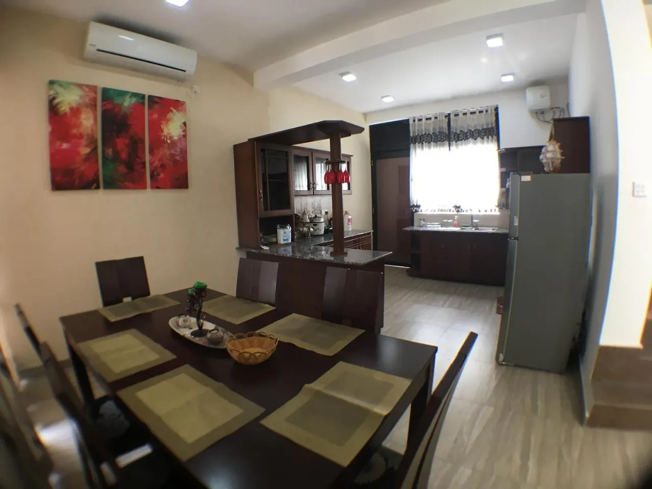 Royal Mansions Luxury Villa Sirimalwatta