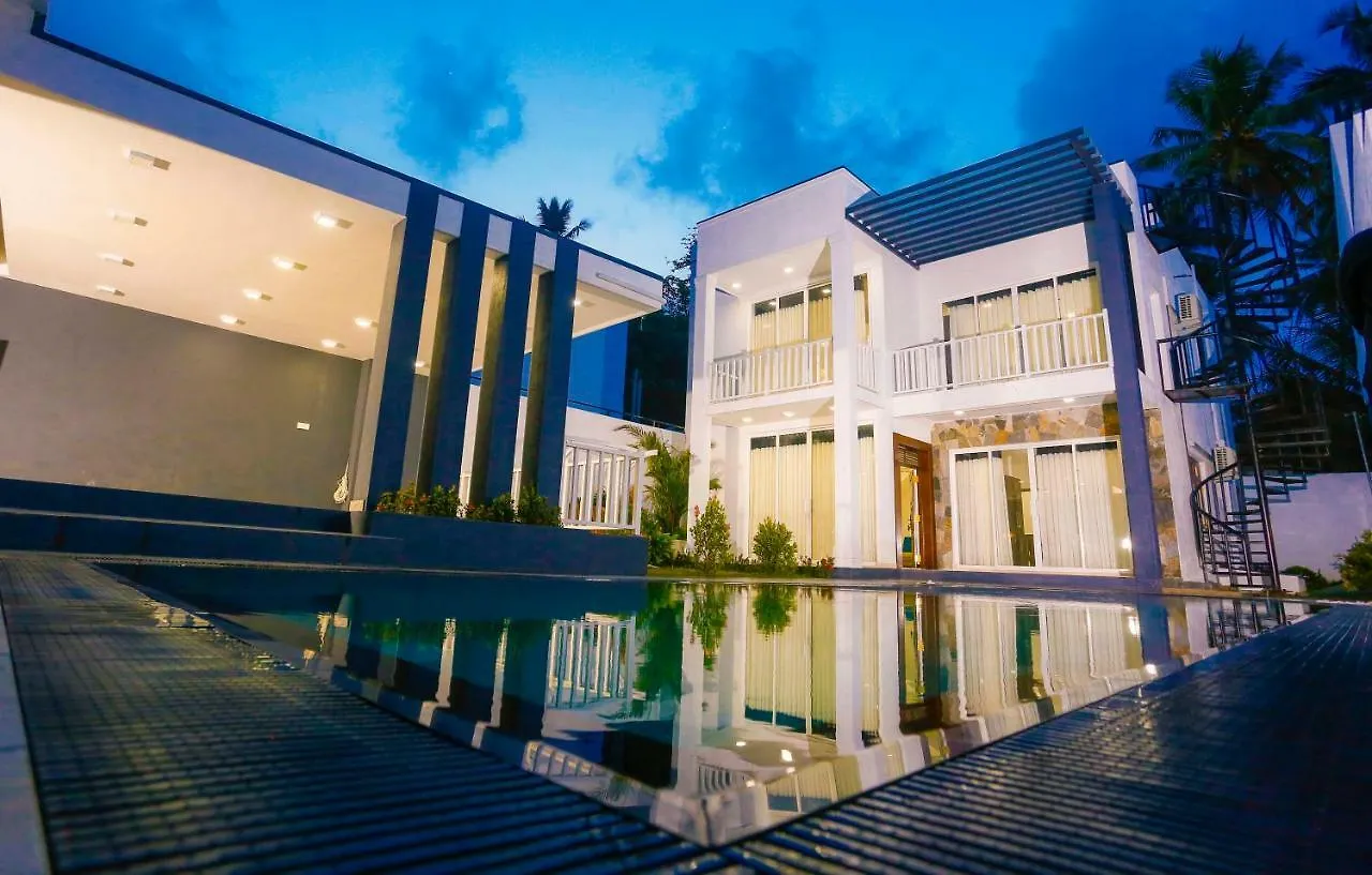 Royal Mansions Luxury Villa Sirimalwatta Sri Lanka